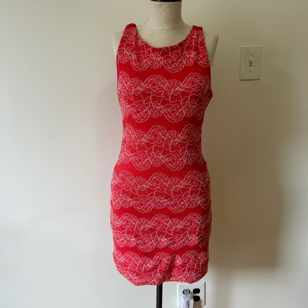 Soprano Coral Lace Dress